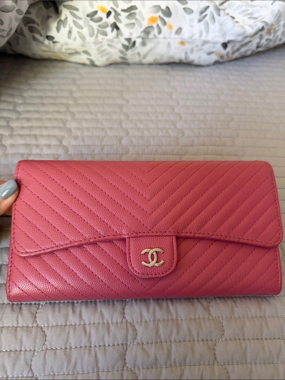 CHANEL Chevron Quilted Leather Wallet - Rose Pink with Gold CC